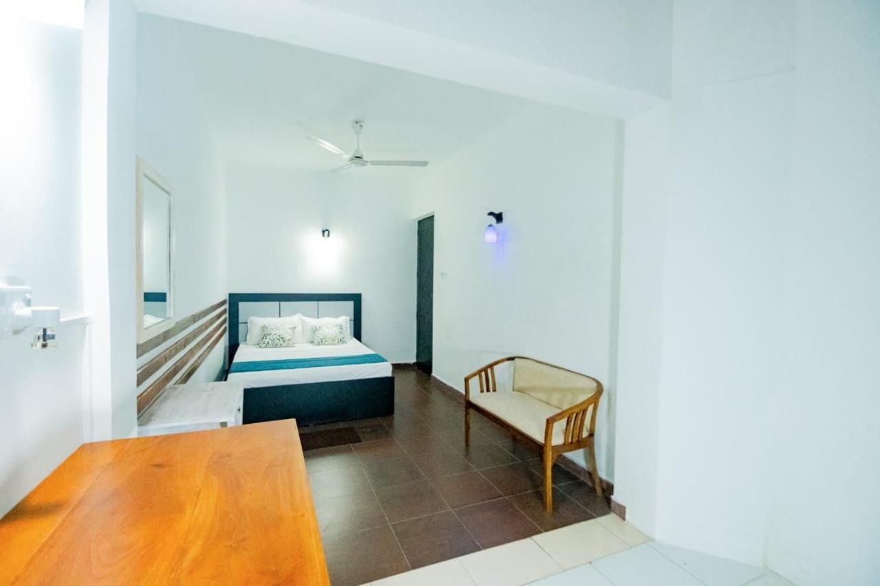 Hotel One Sixty Dehiwala-Mount Lavinia Dış mekan fotoğraf